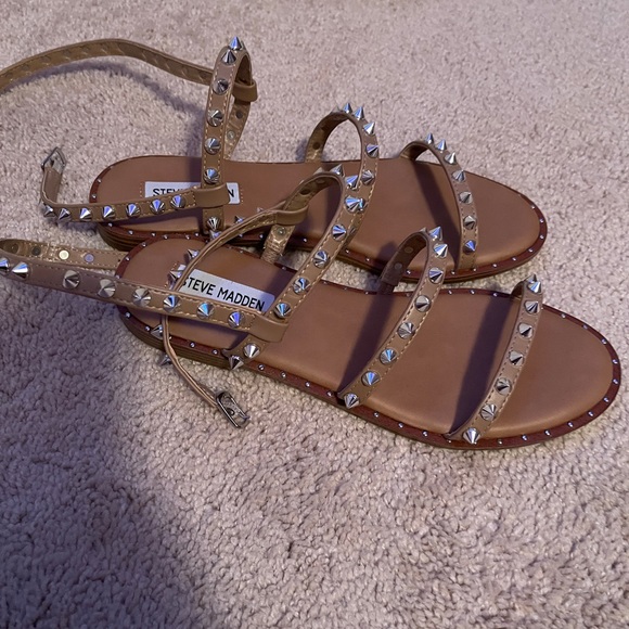 Steve Madden Shoes - Steve Madden Rock Stud Sandals, SZ 8, Tan